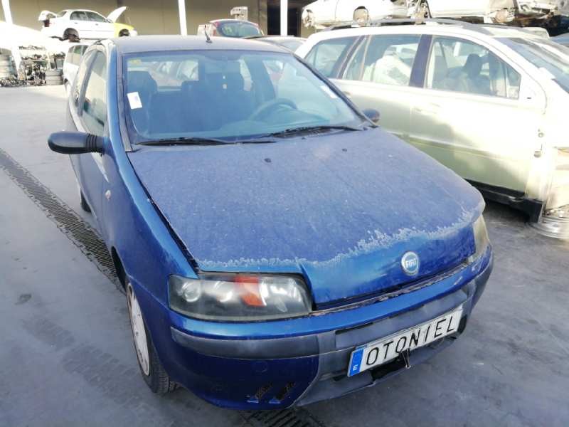 FIAT PUNTO BERLINA (188)