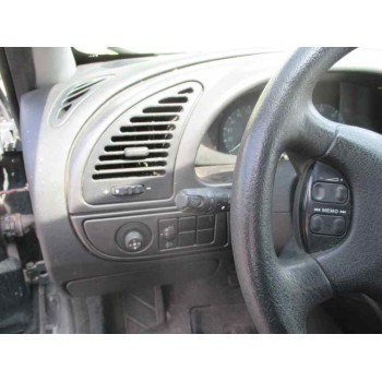 citroën xsara berlina del año 2000