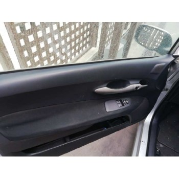 toyota auris del año 2007