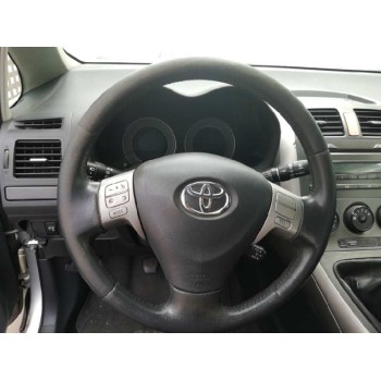 toyota auris del año 2007