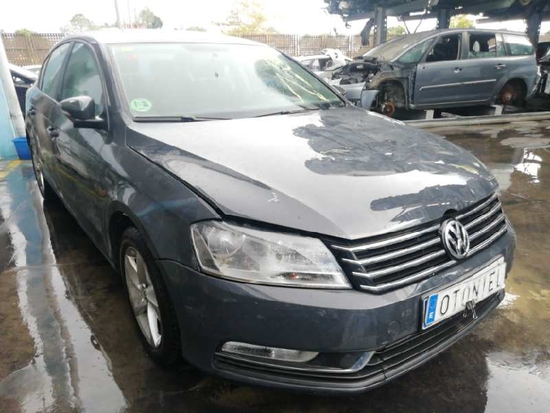 VOLKSWAGEN PASSAT LIM. (362)