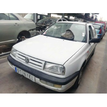 VOLKSWAGEN VENTO (1H2)