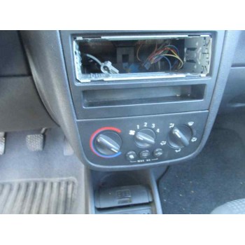 opel corsa c del año 2002