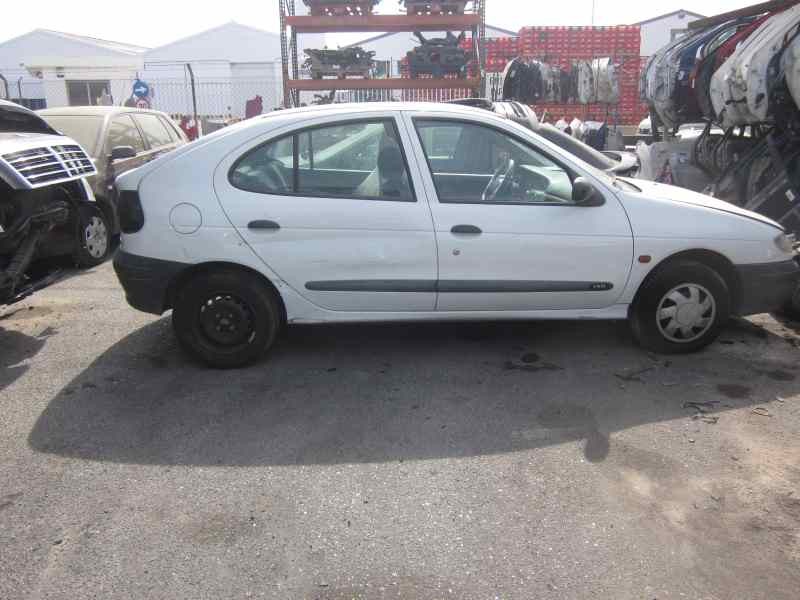 renault megane i berlina hatchback (ba0) del año 1996
