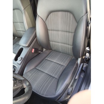 ASIENTO DELANTERO IZQUIERDO 