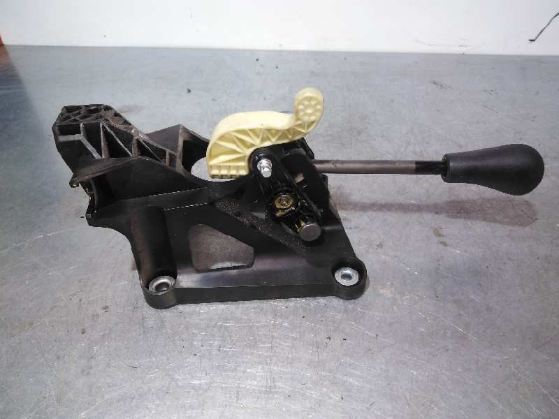 Recambio de palanca cambio para nissan nv 200 (m20) 1.5 dci cat referencia OEM IAM 112102593  