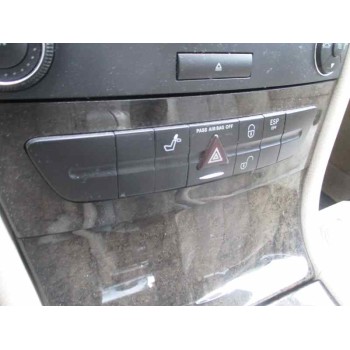 mercedes-benz clase e (w211) berlina del año 2004