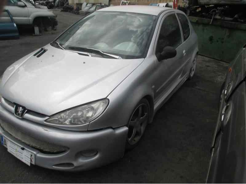 peugeot 206 berlina del año 2000