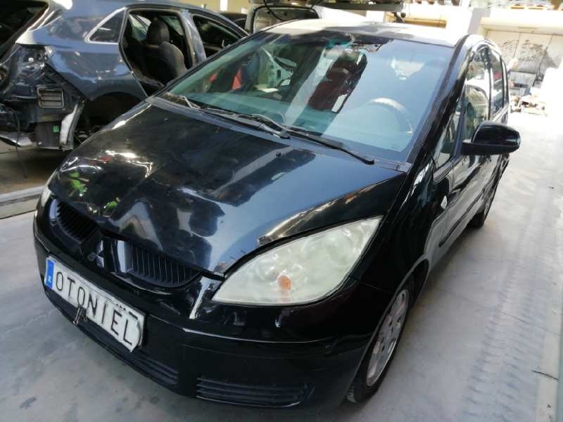 mitsubishi colt berlina 5 (z30a) del año 2006