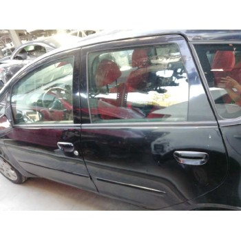 mitsubishi colt berlina 5 (z30a) del año 2006