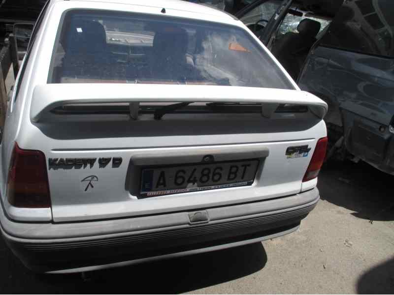 opel kadett e del año 1990