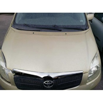 toyota corolla verso (e12) del año 2003