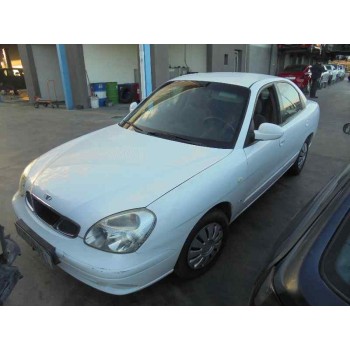 daewoo nubira berlina del año 2001