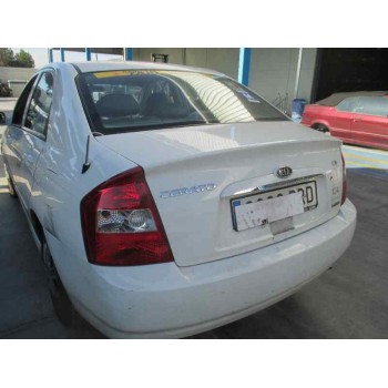 kia cerato del año 2005