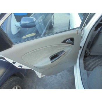 daewoo nubira berlina del año 2001