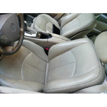 mercedes-benz clase e (w211) berlina del año 2004