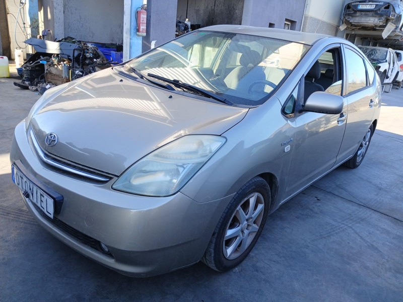 TOYOTA PRIUS LIFTBACK (_W2_)