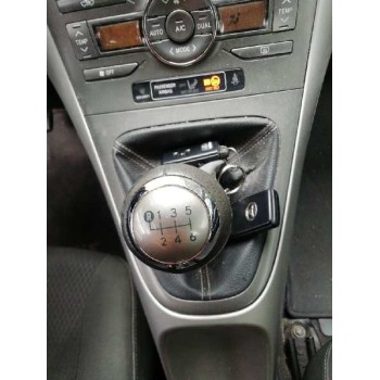 toyota auris del año 2007