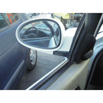 daewoo nubira berlina del año 2001