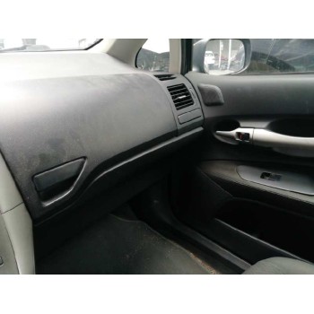 toyota auris del año 2007