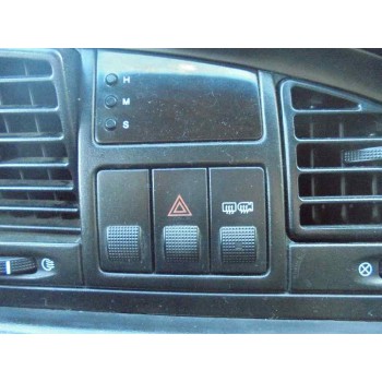 daewoo nubira berlina del año 2001