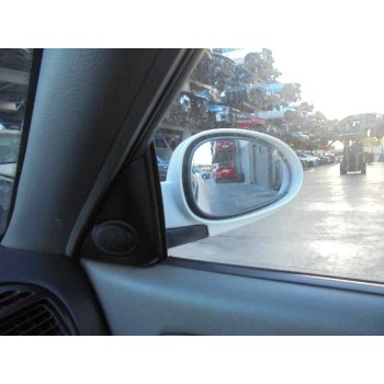 daewoo nubira berlina del año 2001