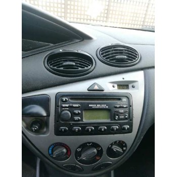 ford focus berlina (cak) del año 2004