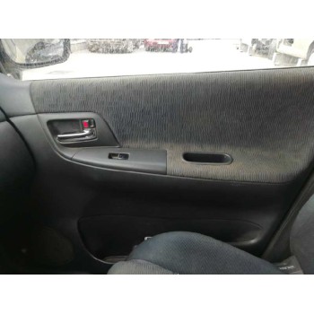 toyota corolla verso (e12) del año 2003