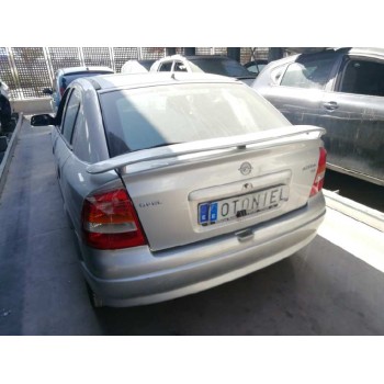 opel astra g berlina del año 2002