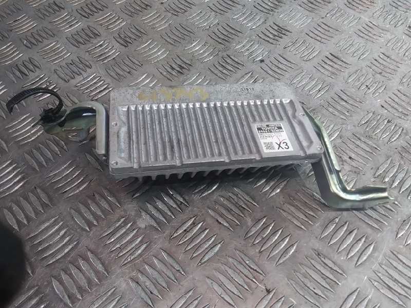 Recambio de centralita motor uce para toyota auris hybrid active referencia OEM IAM 896610ZM30  
