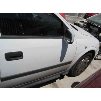 opel astra g berlina del año 2002