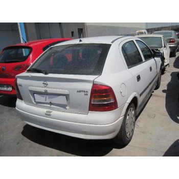 opel astra g berlina del año 2002