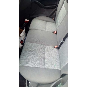 ford focus berlina (cap) del año 2005