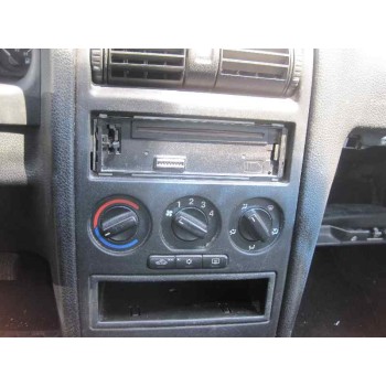 opel astra g berlina del año 2002