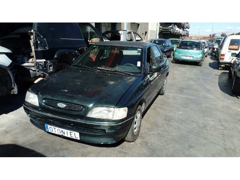 FORD ESCORT BERLINA