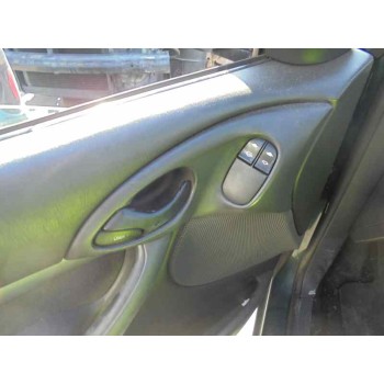 ford focus berlina (cak) del año 2004