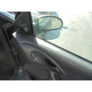 ford focus berlina (cak) del año 2004