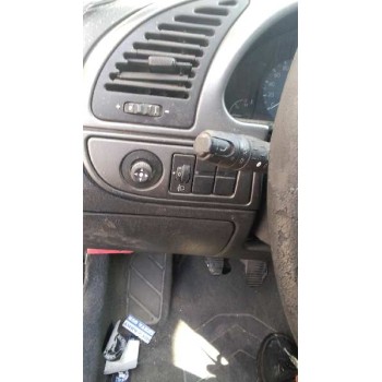 citroën xsara berlina del año 2000