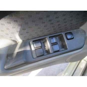 nissan primera berlina (p11) del año 2002