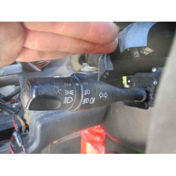 nissan primera berlina (p11) del año 2002