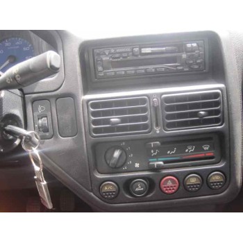 peugeot 106 (s2) del año 2001