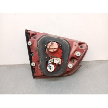 Recambio de piloto trasero derecho interior para kia carens iv 1.7 crdi referencia OEM IAM 92404A4500  