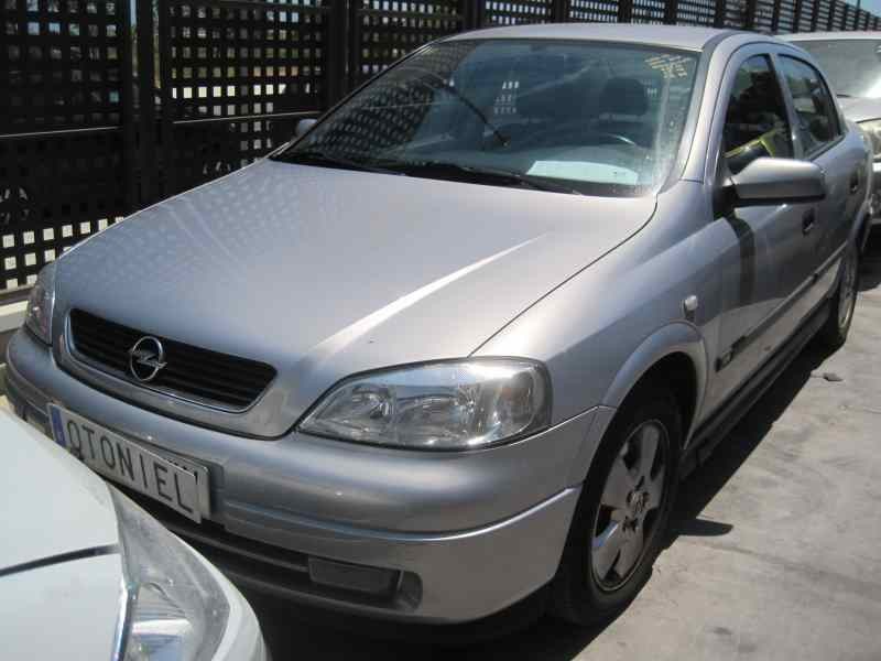 opel astra g berlina del año 2002