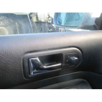 volkswagen bora berlina (1j2) del año 2001