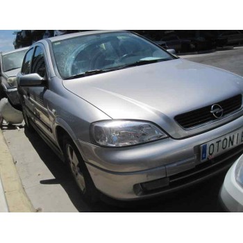 opel astra g berlina del año 2002