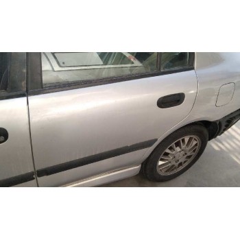 mitsubishi carisma berlina 5 (da0) del año 2003