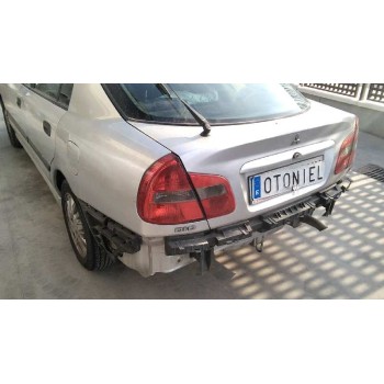 mitsubishi carisma berlina 5 (da0) del año 2003