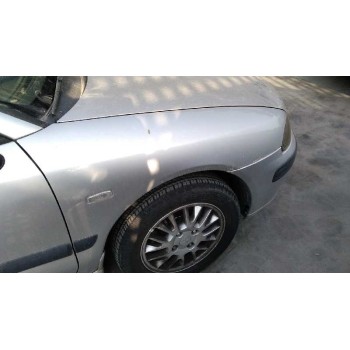 mitsubishi carisma berlina 5 (da0) del año 2003