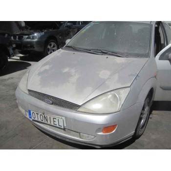 ford focus berlina (cak) del año 2000