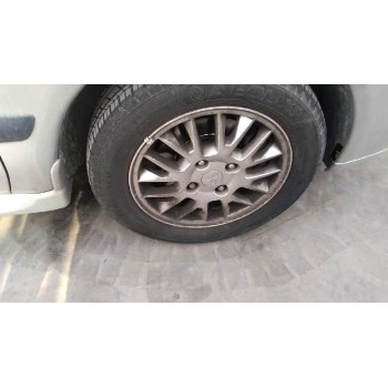 mitsubishi carisma berlina 5 (da0) del año 2003